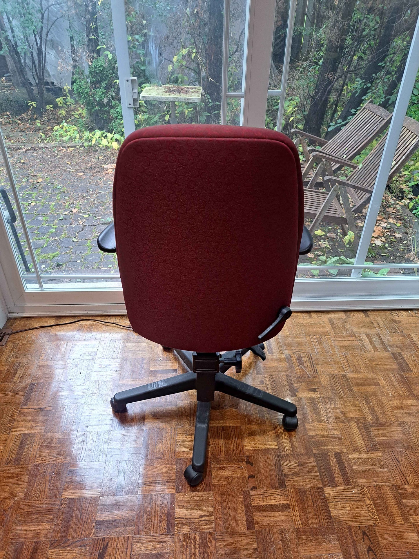 Global Upholstery Office Chair – Burgundy Fabric