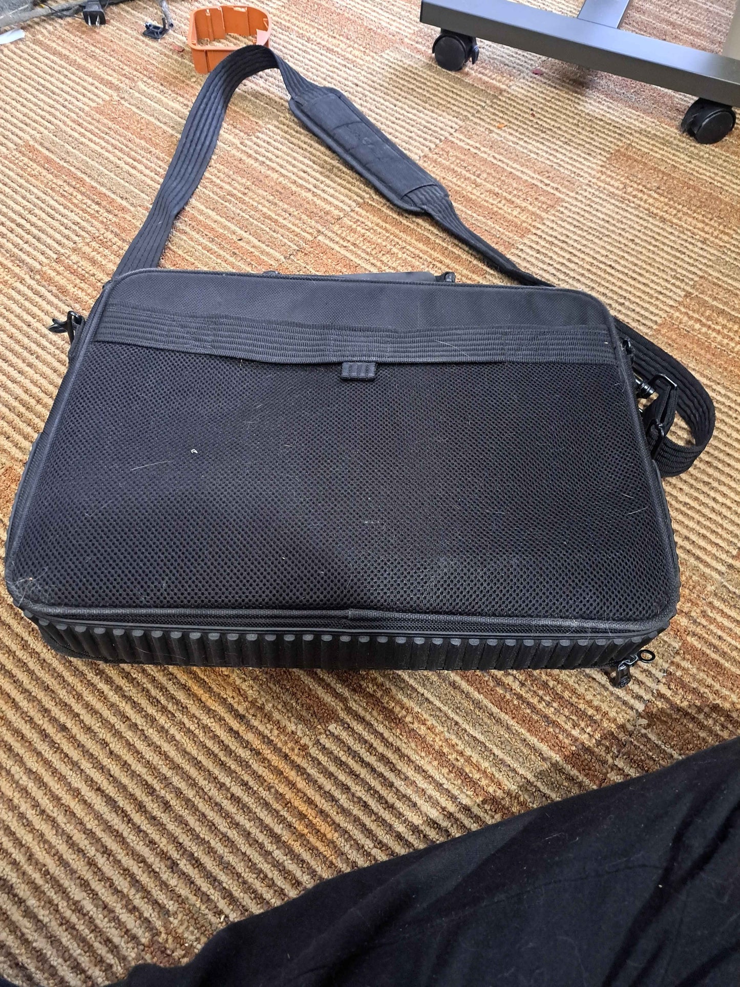 Black Computer / Laptop Shoulder Bag