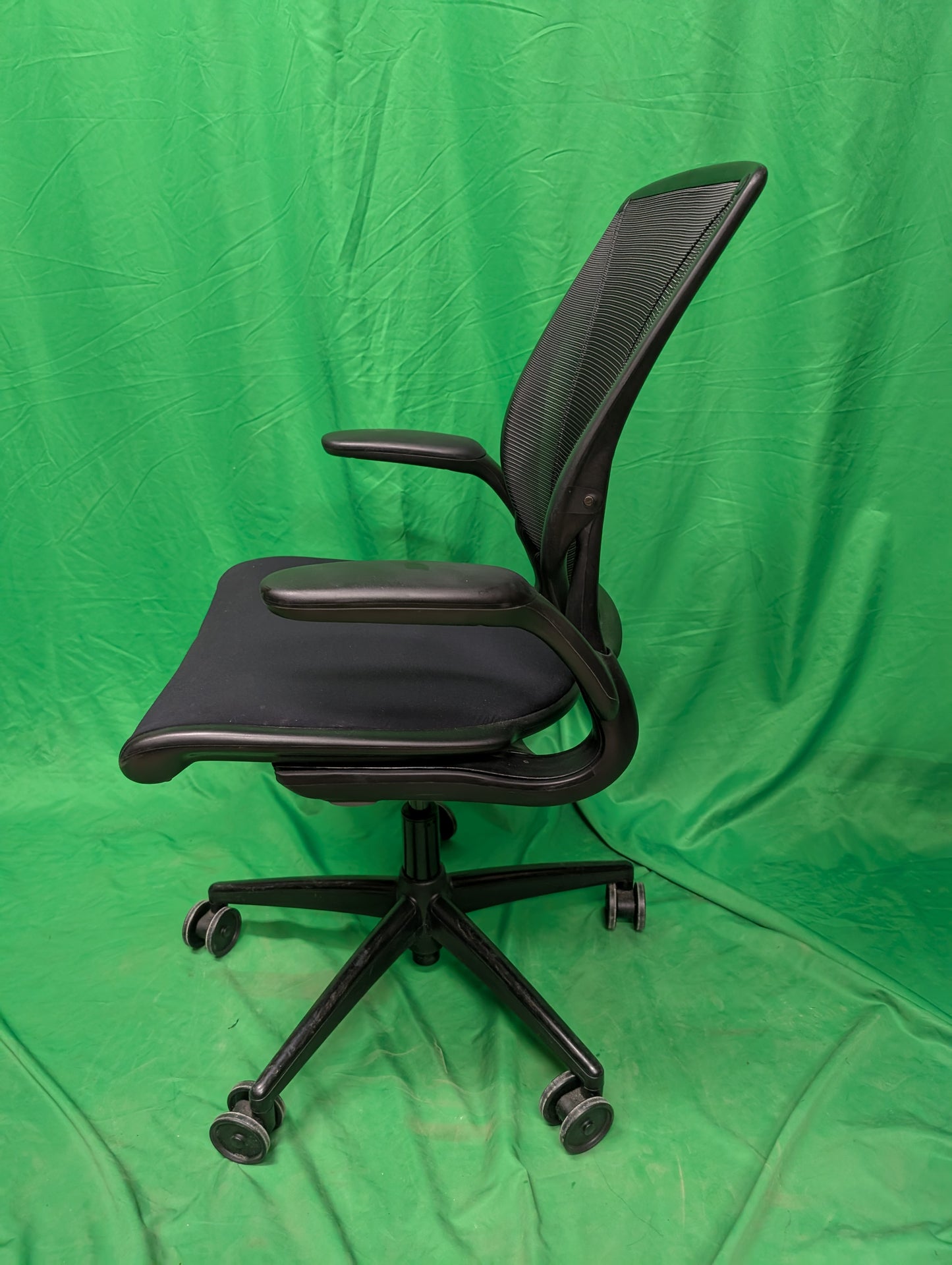 Humanscale Liberty Task Chair – Black Mesh Back & Seat