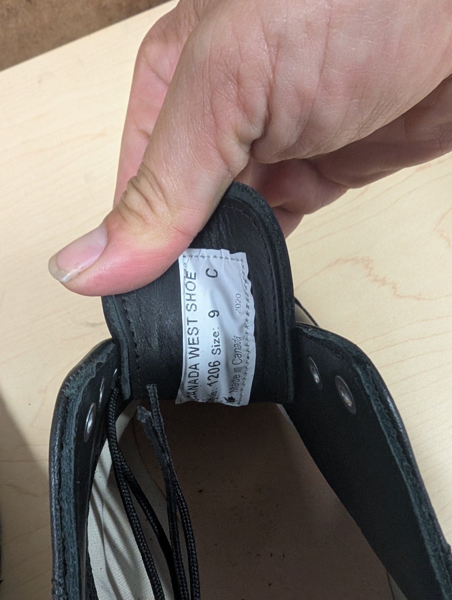 Canada West Oxford Dress Shoes – Size 9