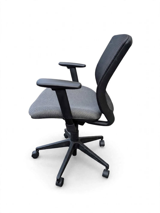 Nightingale Mirage task chair, side view