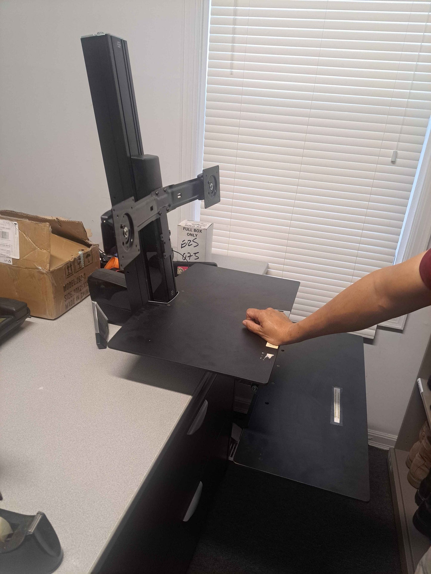 Standing Computer Workstation with Dual Monitor Mount(Monitors aren't included)and Keyboard Tray