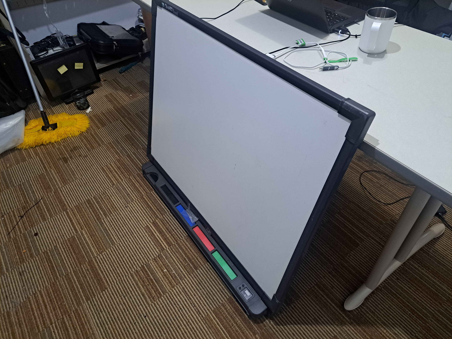 SMART Board Interactive Whiteboard