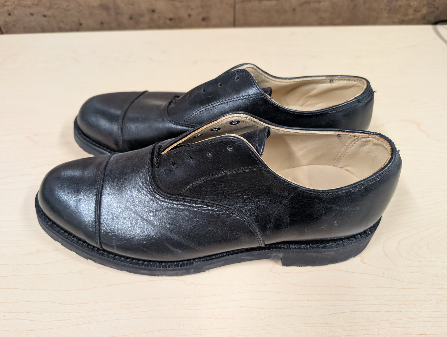 Canada West Black Leather Dress Shoes – Size 9 / 9.5F