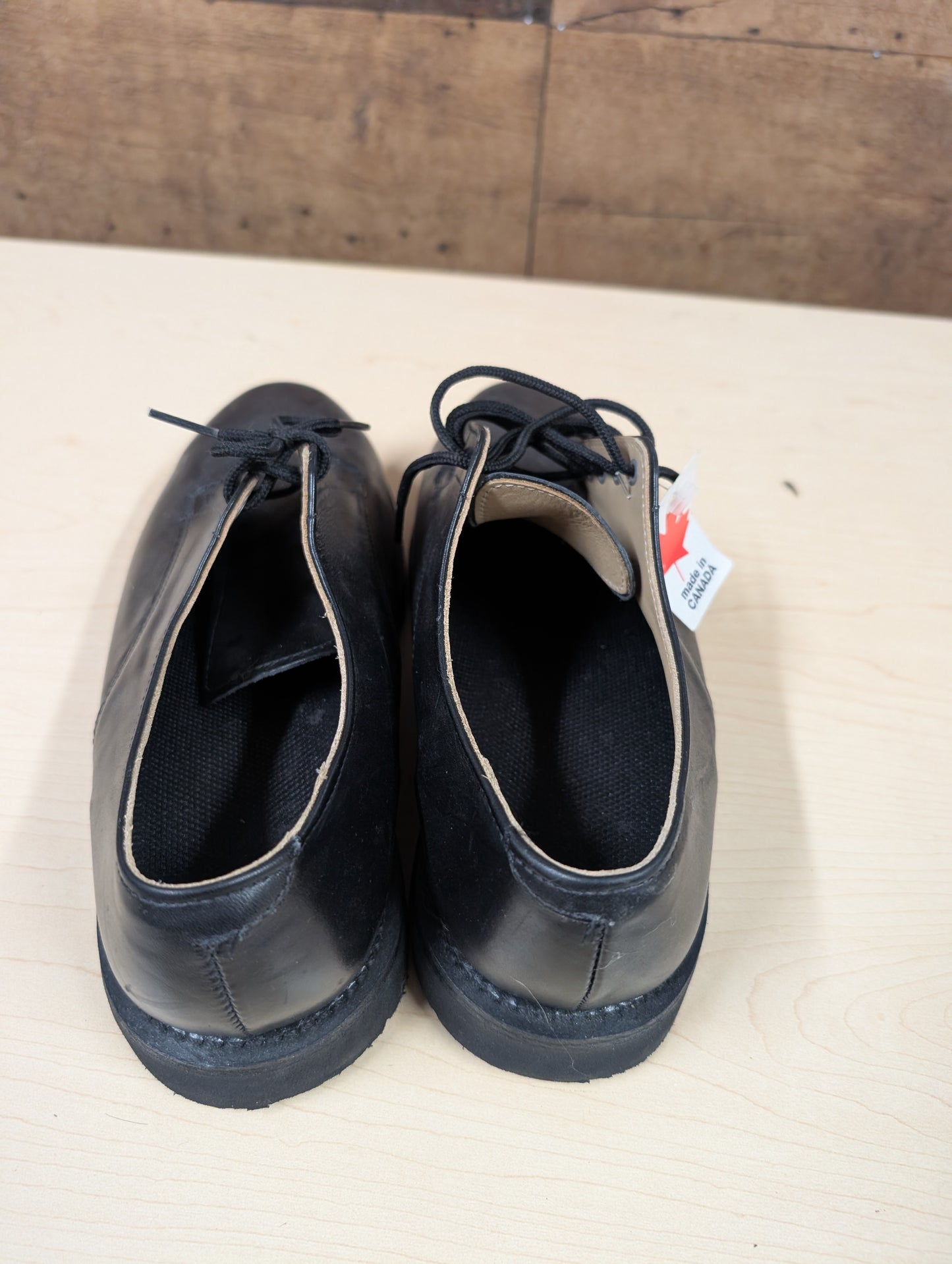 Made in Canada Men’s Black Leather Dress Shoes – Vibram Soles – Size 9W