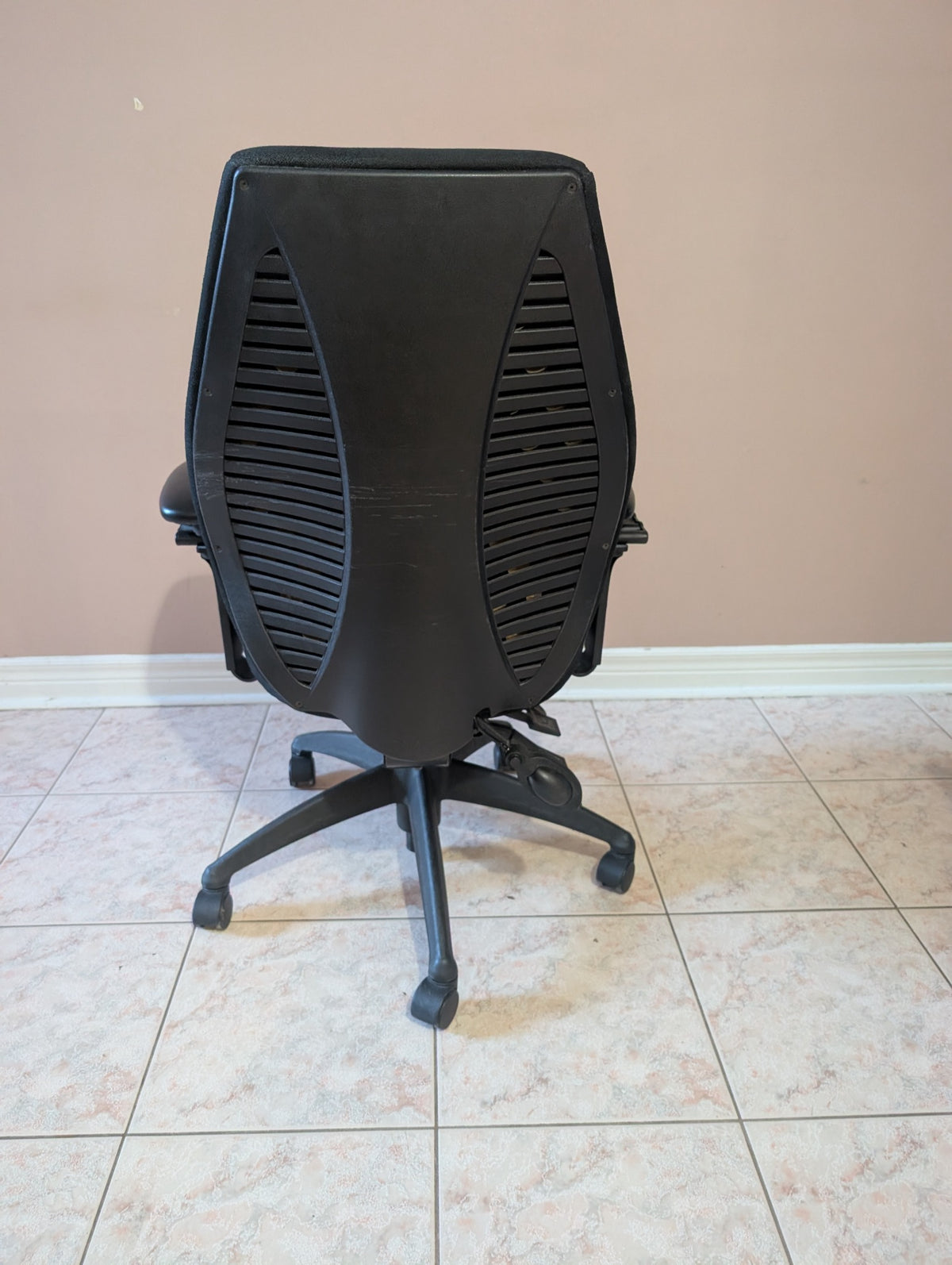 ergoCentric airCentric High Back Multi-Tilt office chair