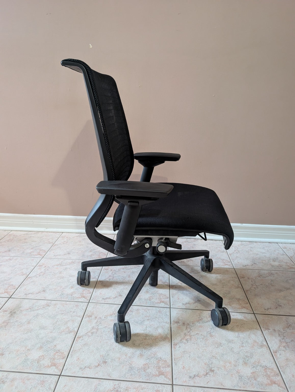 Black Steelcase Think 465 office chair, view 2