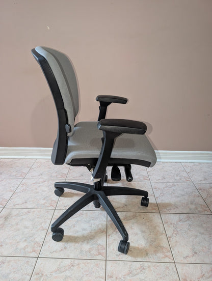 Grey Teknion Savera Synchro office chair, view 2